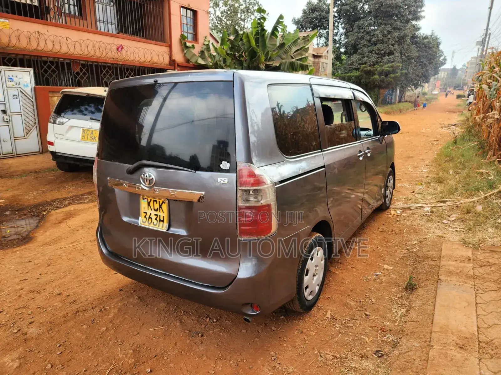 Toyota Noah 2010 Gray
