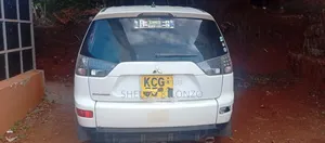 Mitsubishi Outlander 2010 White