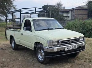 Toyota Hilux 2007 Gold