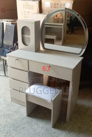 Modern Dressing Table Set