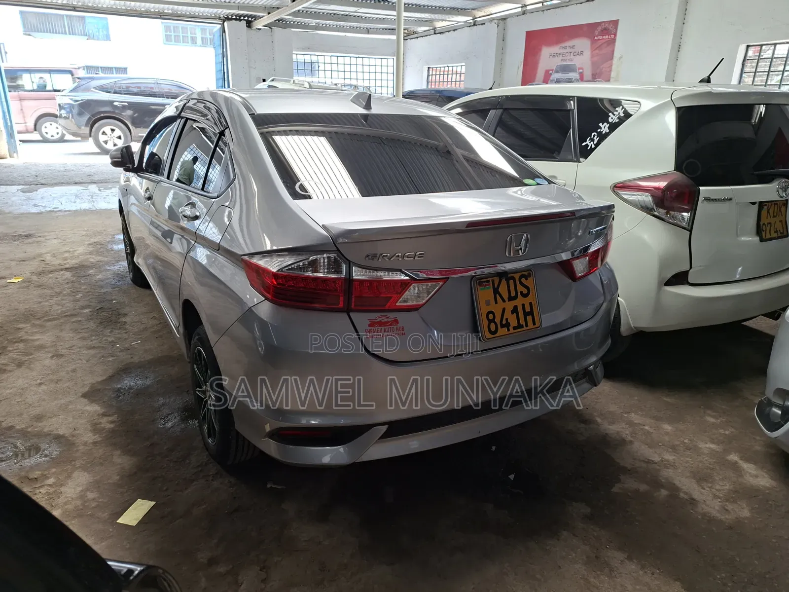 Honda Grace 2018 Silver