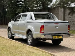 Toyota Hilux 2007 Silver