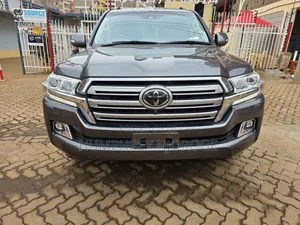 Toyota Land Cruiser 4.5 V8 VXR 2019 Gray