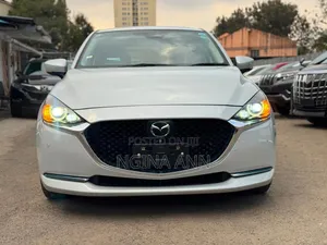 Mazda 2 2019 Silver