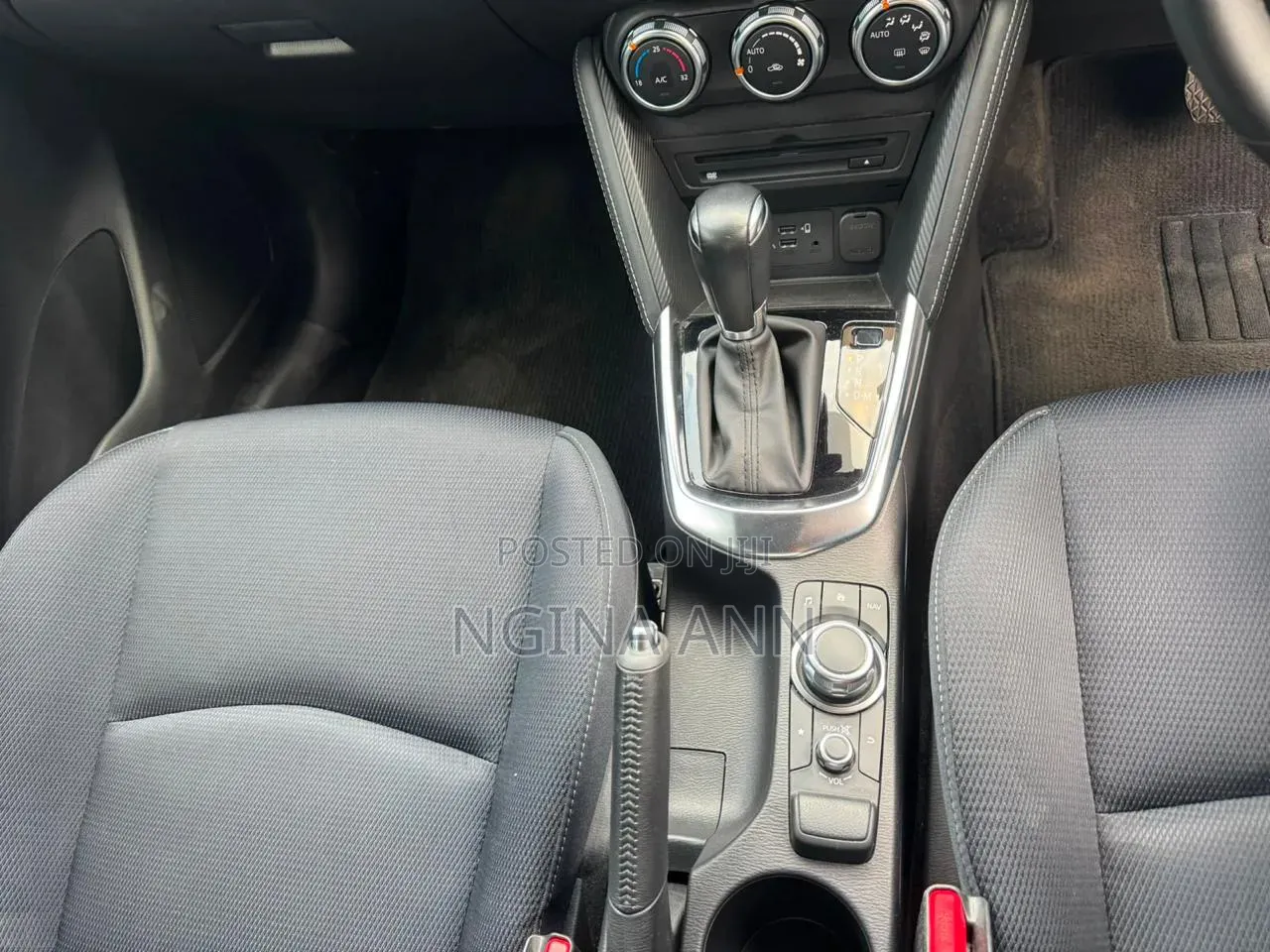 Mazda 2 2019 Silver