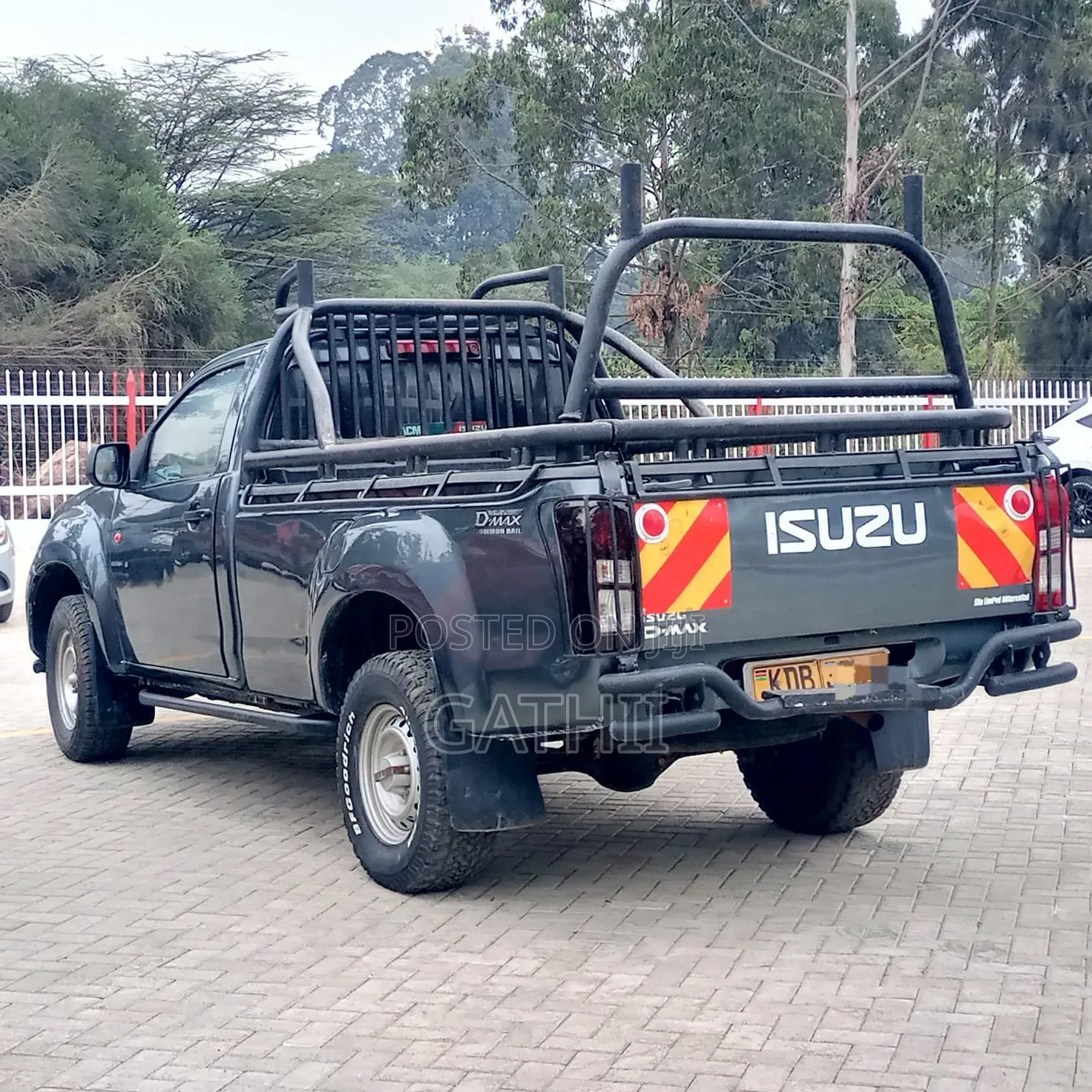 Isuzu D-MAX 2021 Gray