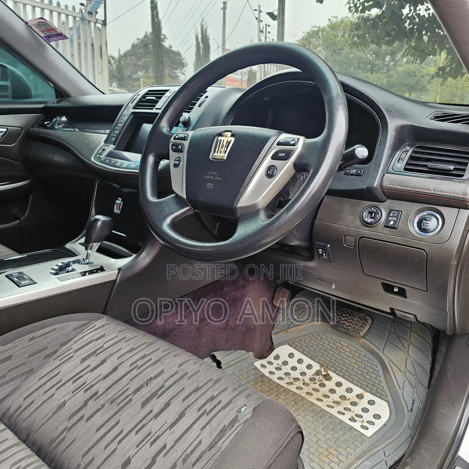 Toyota Crown 2011 Silver