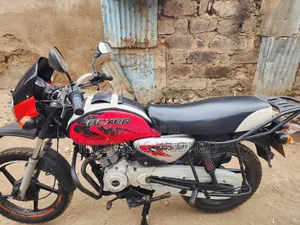 Bajaj Boxer 150 UG 2020 Red