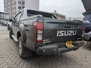 Isuzu D-MAX 2023 Gray