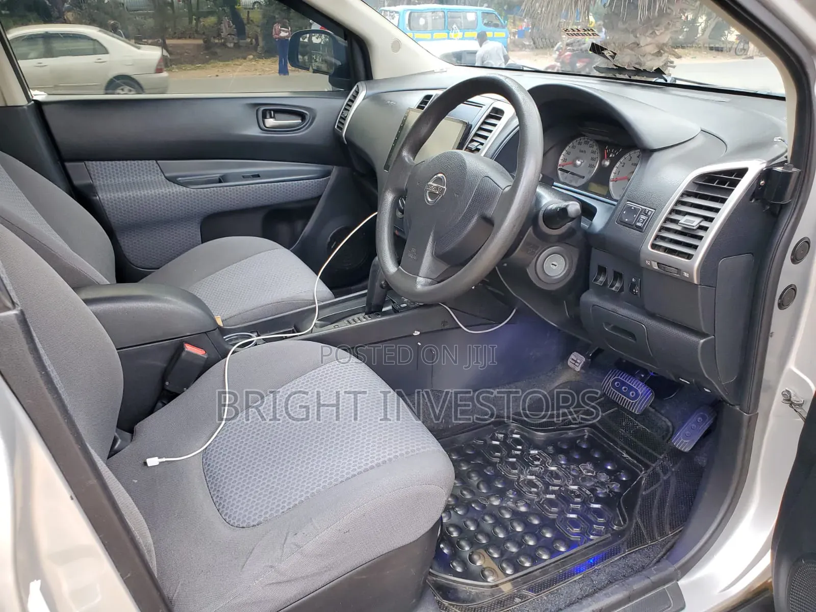 Nissan Wingroad 2014 Silver