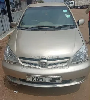 Toyota Platz 2005 Beige