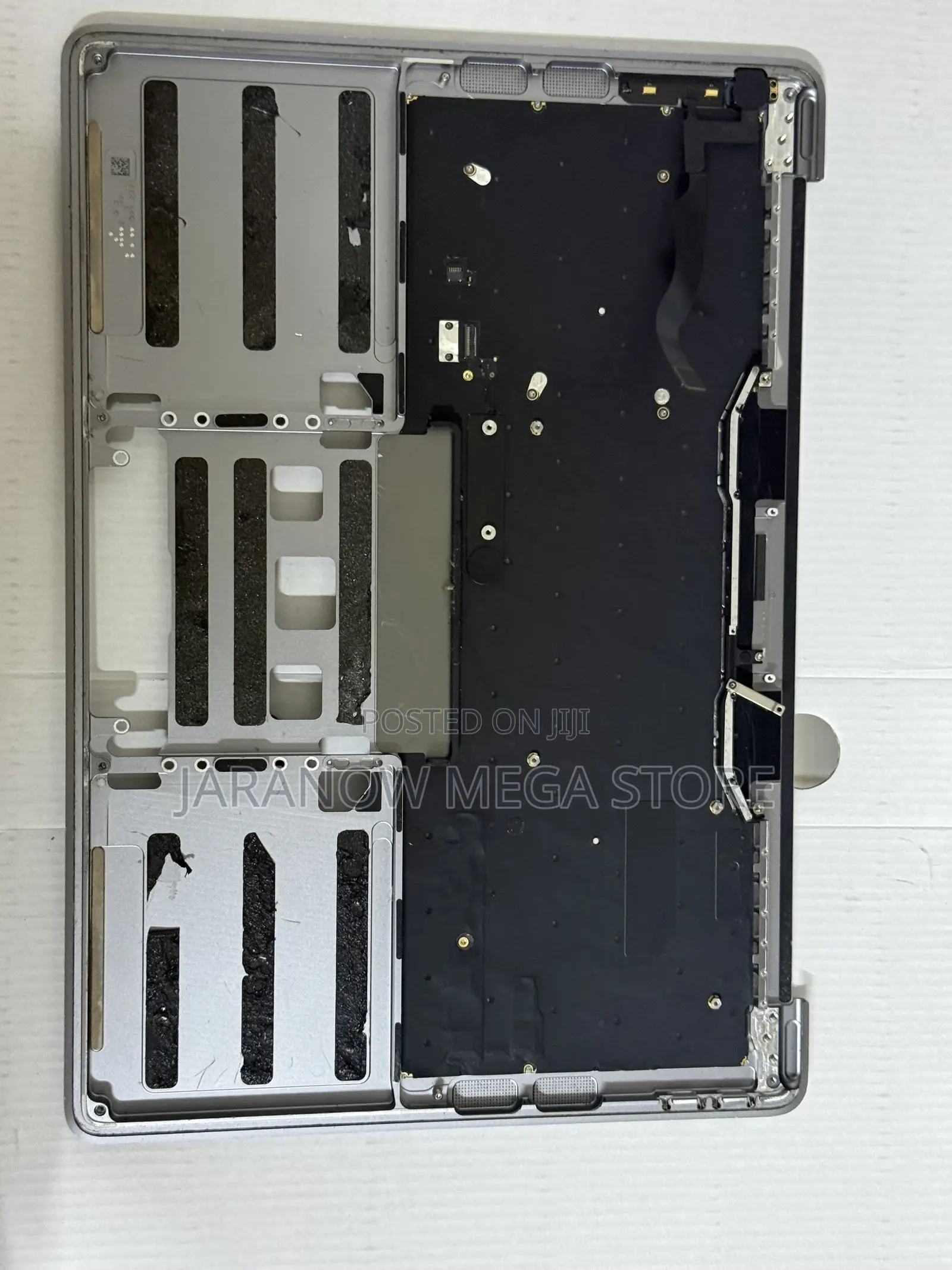 Top Case / Keyboard