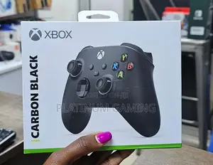 Xbox Wireless Controller in Carbon Black