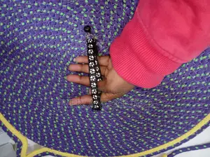 Medium Puppy Paw-Print Collar
