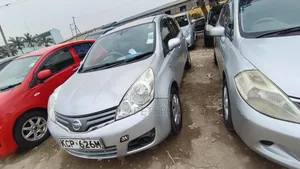 Nissan Note 2011 Silver