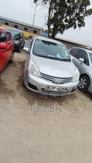 Nissan Note 2011 Silver