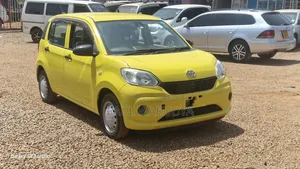 Toyota Passo 2018 Yellow
