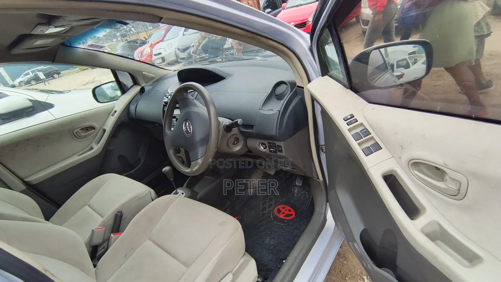 Toyota Vitz 2008 Silver