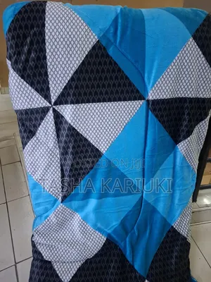 Luxury Single Woolen Comforter – Warm Lightweight