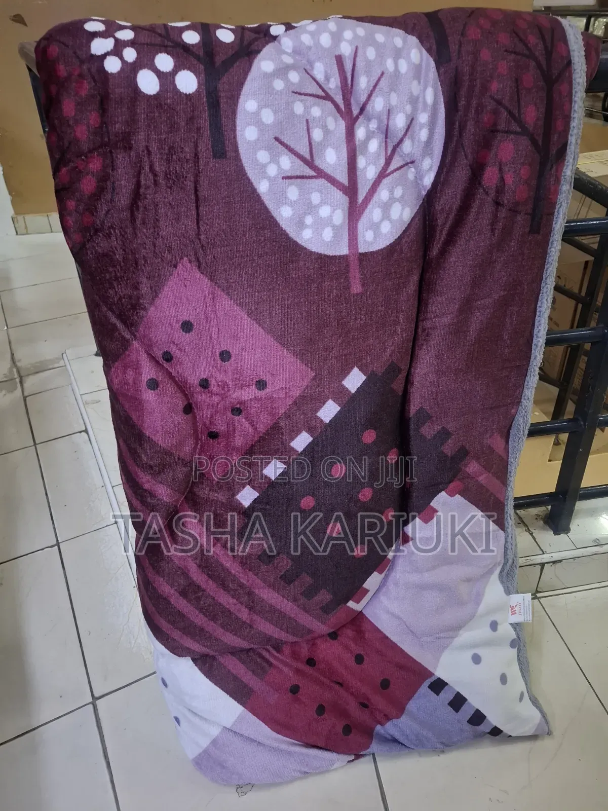 Luxury Single Woolen Comforter – Warm Lightweight