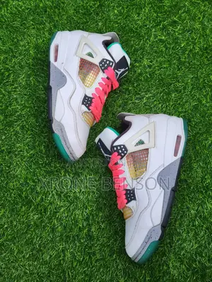 Jordan 4 Retro Lucid Green Rasta