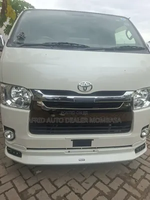 Toyota HiAce 2019 White