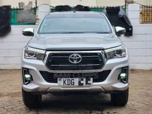 Toyota Hilux 2020 Silver