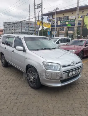 Toyota Succeed SV Premium 2016 Silver