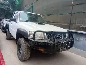 Nissan Patrol 2016 Gray