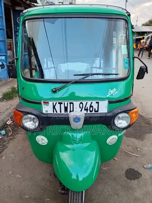 Piaggio Scooter 2025 Green