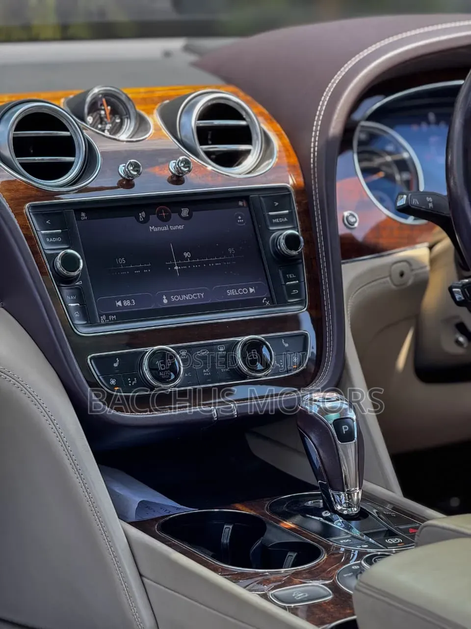 Bentley Bentayga 2018 Gray