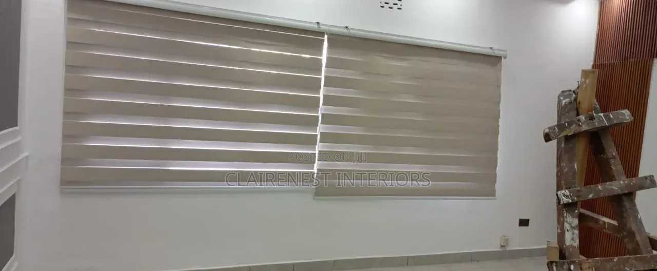 Simple Office Elegance Made Cool With Horizontal Office Blinds