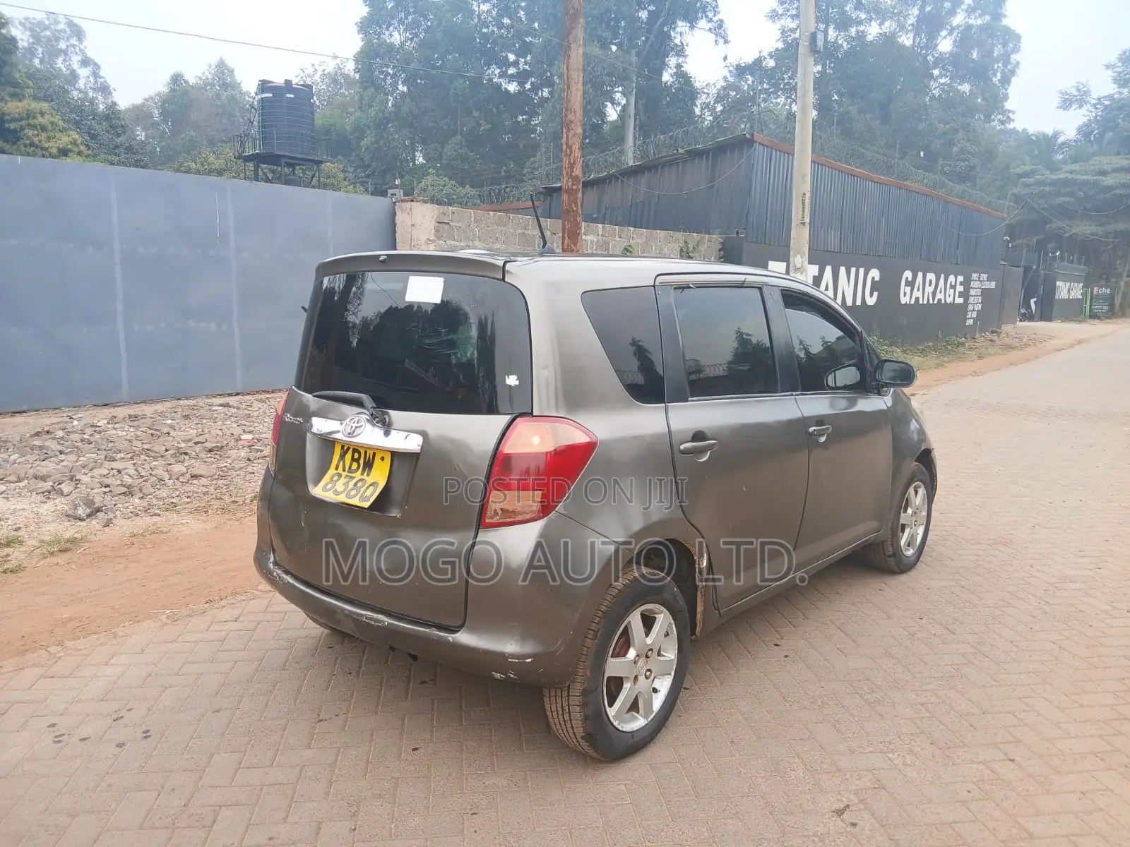 Toyota Ractis 2006 Gray