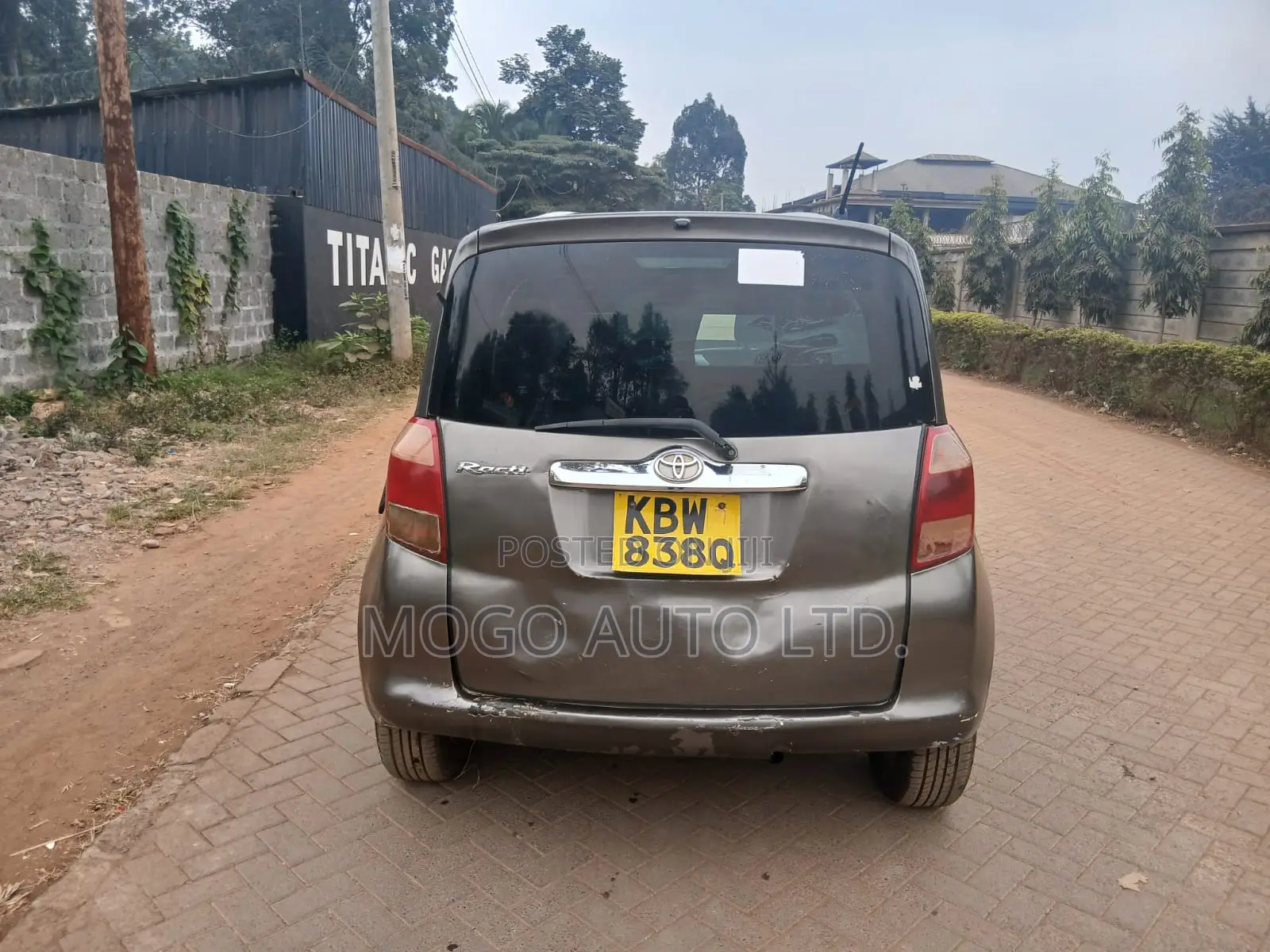 Toyota Ractis 2006 Gray