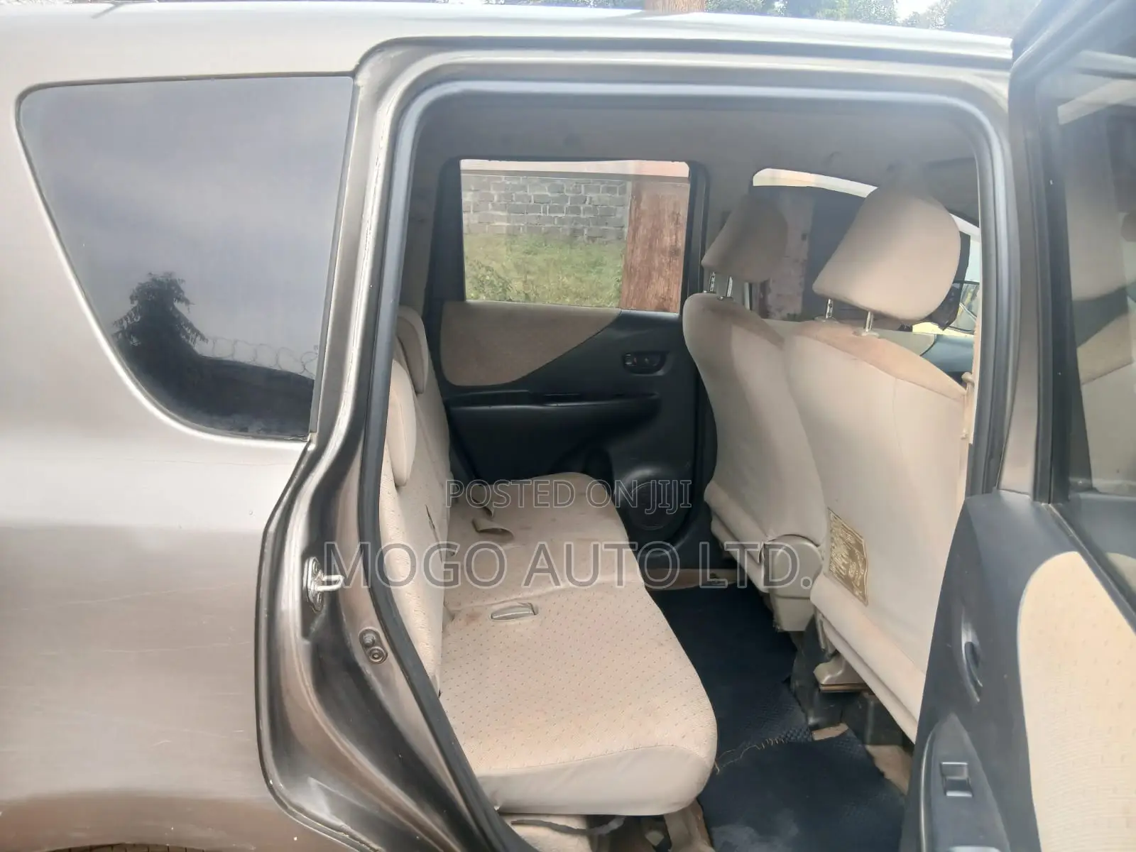 Toyota Ractis 2006 Gray