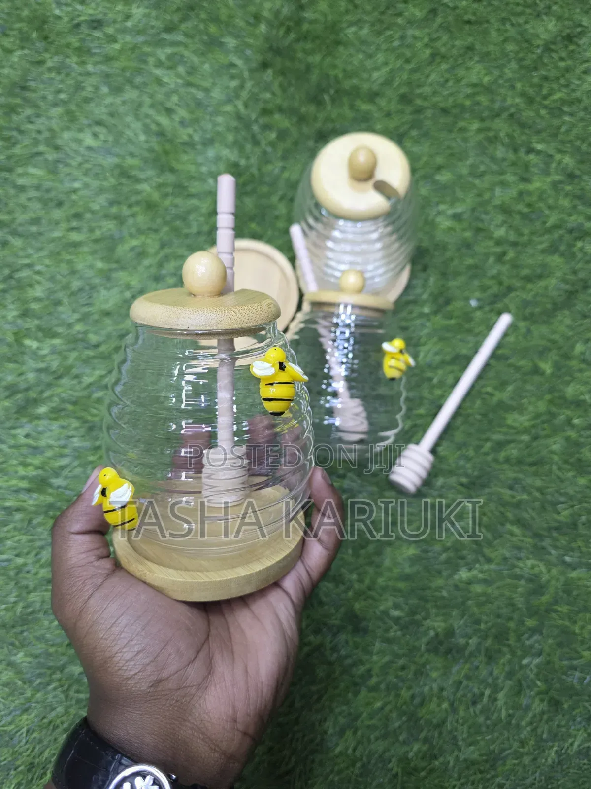 Honey Dispenser With Bamboo Lid