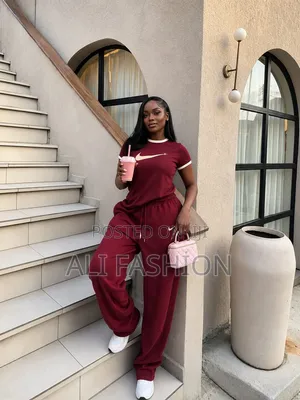 *Luxurious 2pc Nike Set* Soft, Premium-Quality Fabric