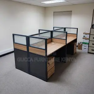 4 Seater Workstation