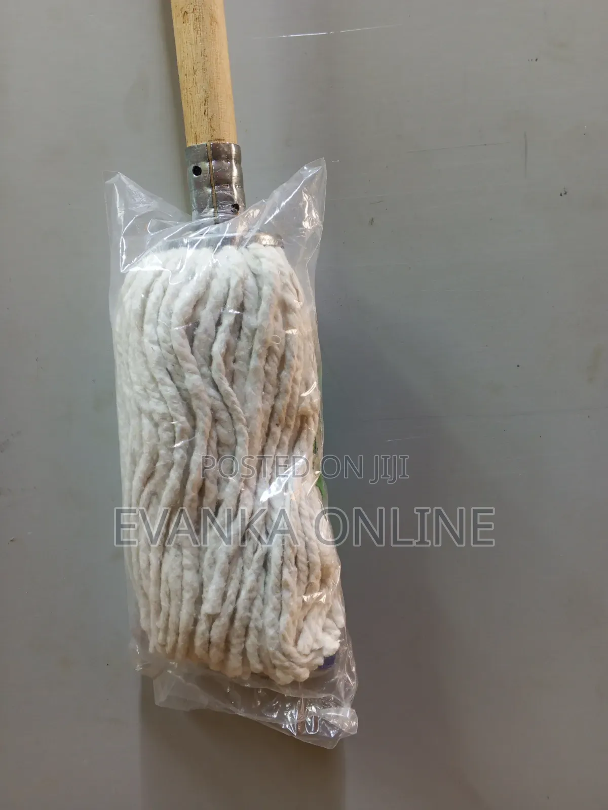Teepee Large Mop/Metal Socket Mop- L10