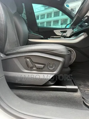 Audi Q8 2021 White