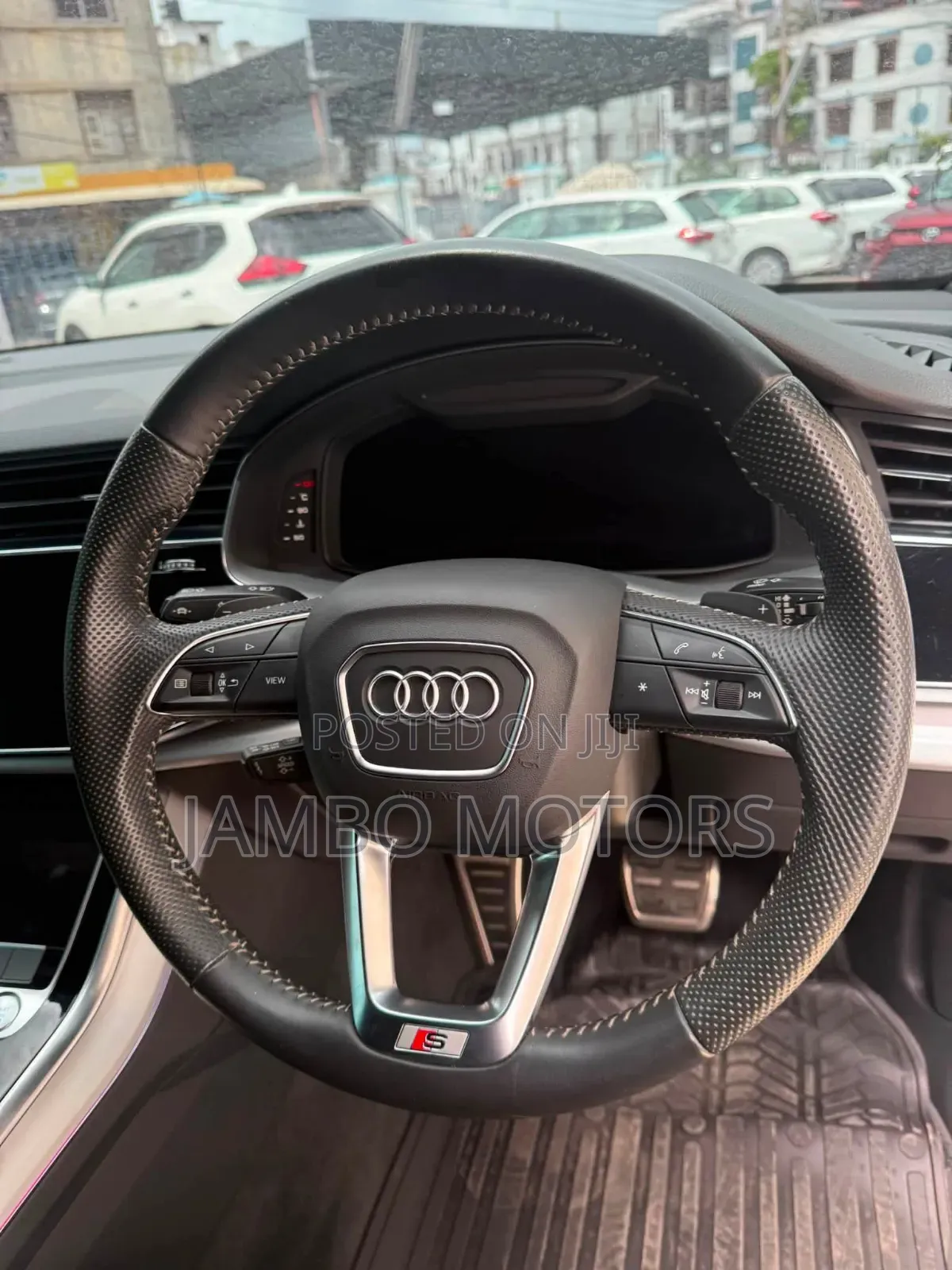 Audi Q8 2021 White