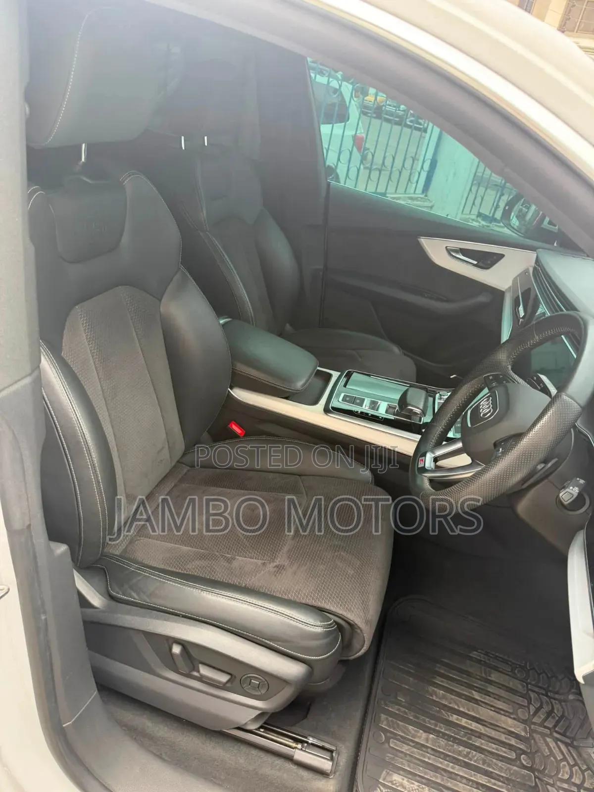 Audi Q8 2021 White