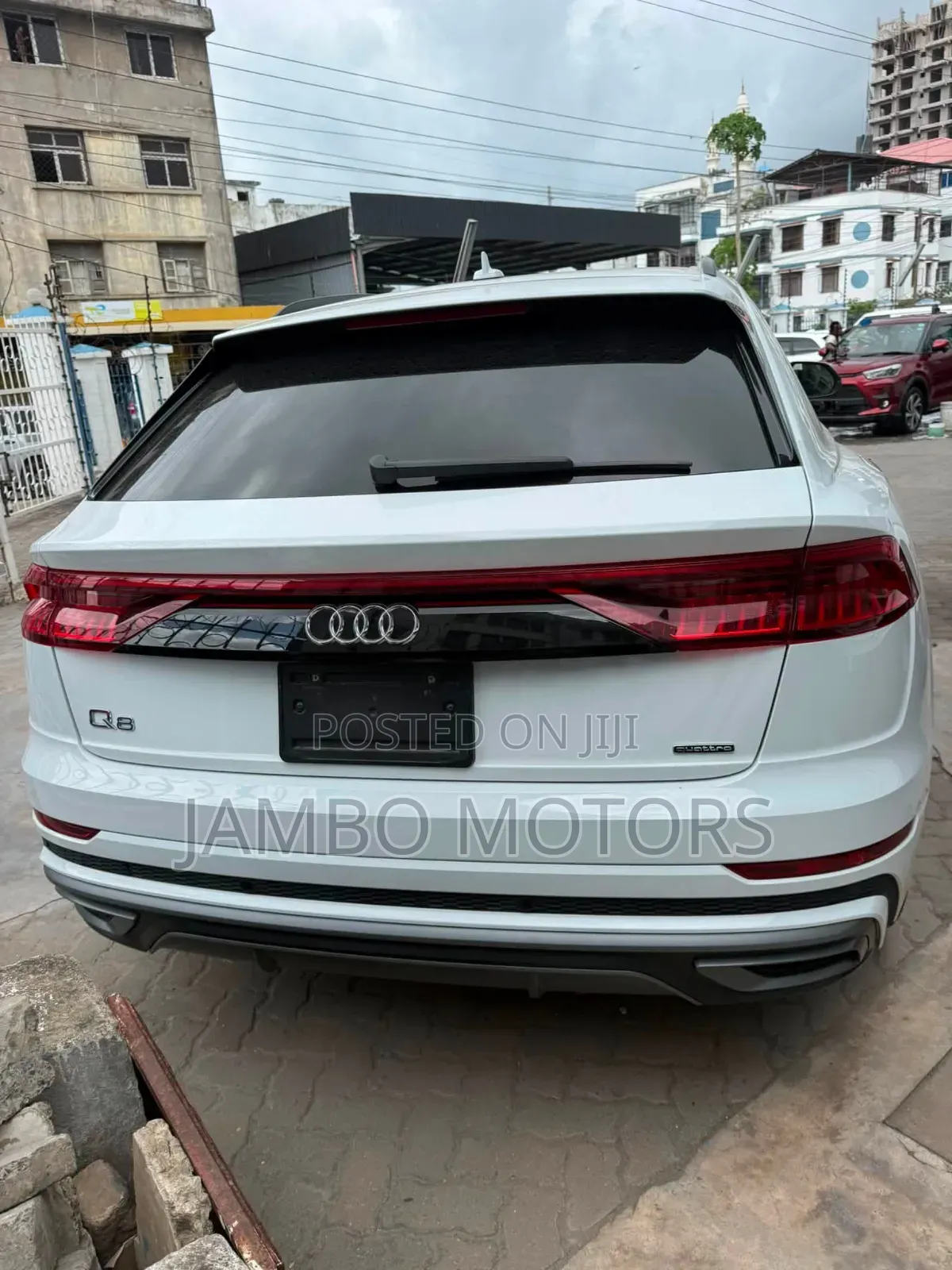 Audi Q8 2021 White