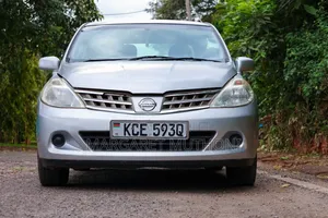 Nissan Tiida 2007 Silver
