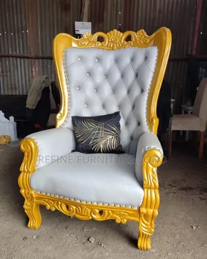 Kavaka Mutesa 1 KING'S Seat Plus Console Tables