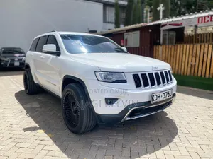 Jeep Grand Cherokee Laredo 4dr 4x4 2016 White