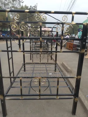 Metallic Bunk Bed 4 by 6(up Down) at 15000