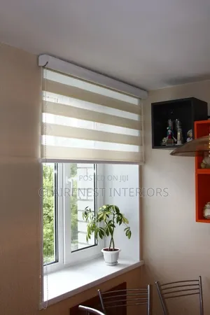 Polished Look in Office Windows, Horizontal Office Window Blinds