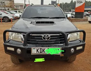Toyota Hilux 2015 Gray