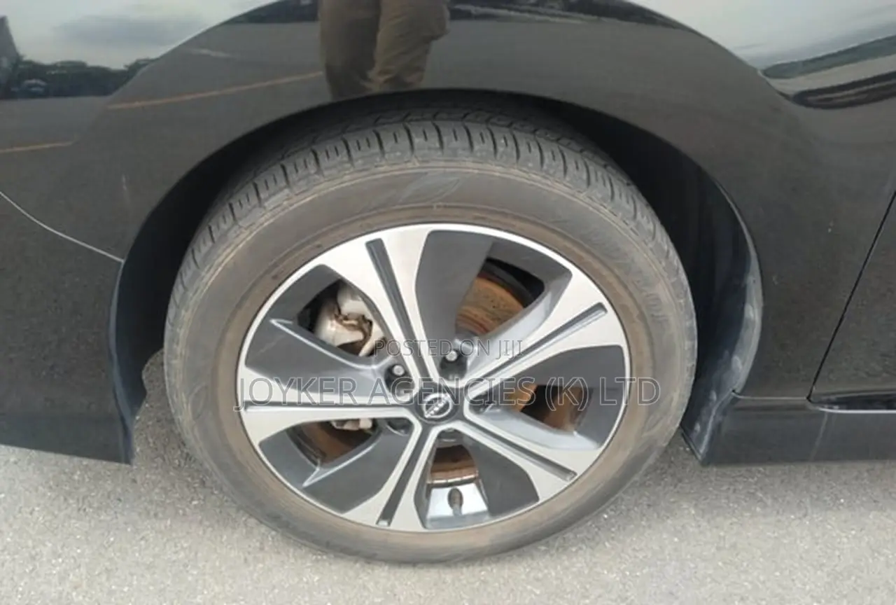 Nissan Leaf 2021 Black